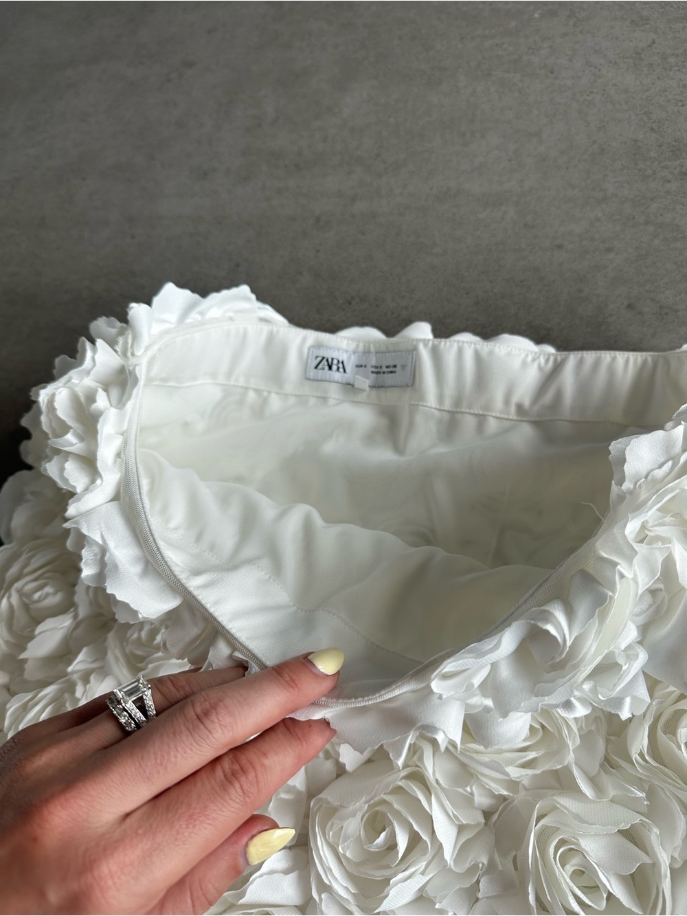 Zara Skirts | Zara Floral Tulle Mini Skirt |
Color: White size S - Picture 8 of 9